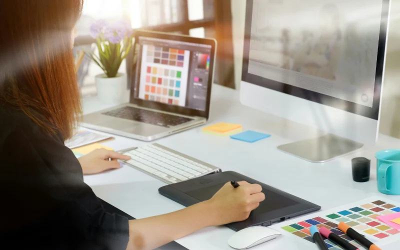 Freelancer vs web design agency comparison for small business websites blog image Freelancer-vs-web-design-agency-comparison-for-small-business-websites-blog-image